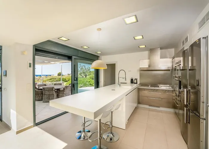 Canutells Ref 27 Villa *