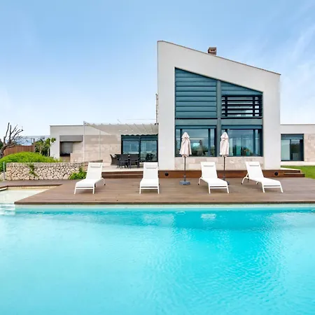 וילה Canutells Ref 27 מאהון