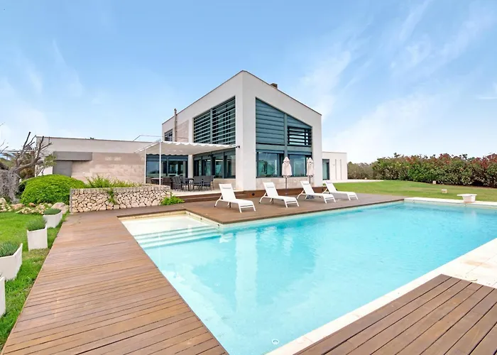 Canutells Ref 27 וילה מאהון