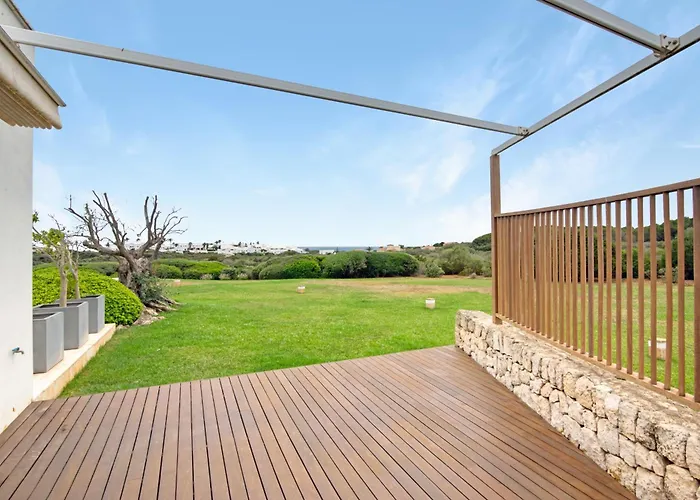 Canutells Ref 27 וילה מאהון