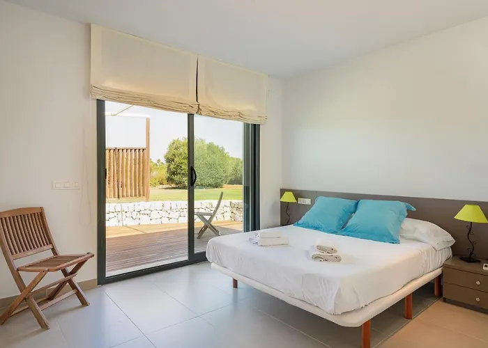 Canutells Ref 27 Вилла Маон